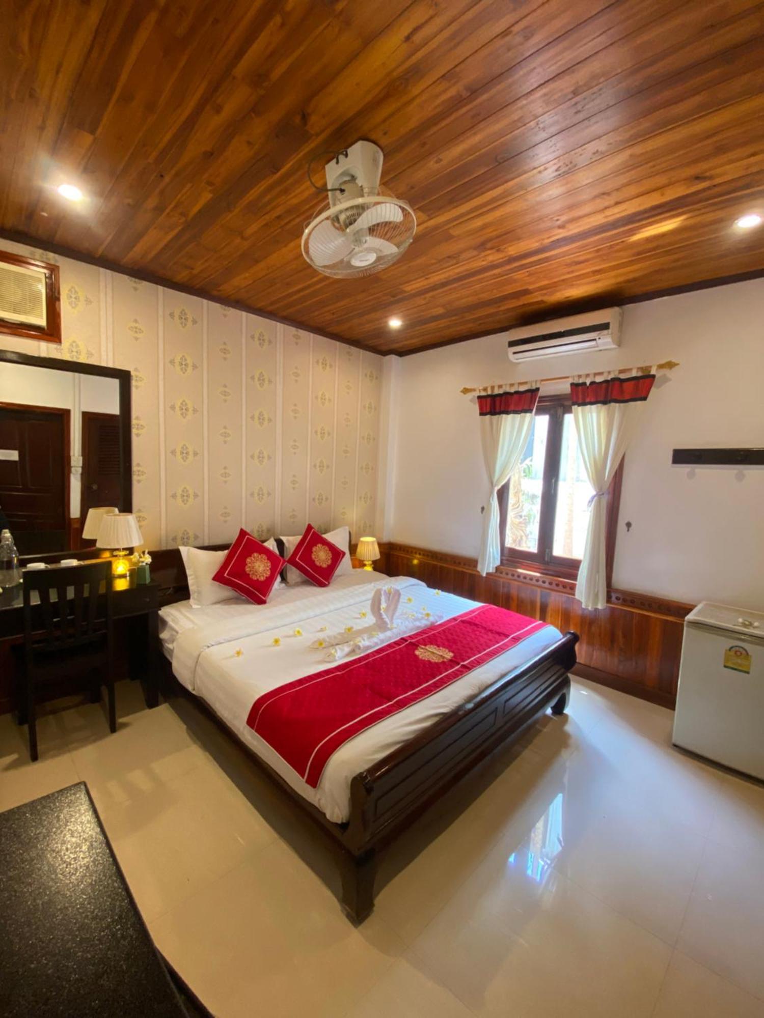Golden Lotus Boutique Hotel Luang Prabang Exterior photo